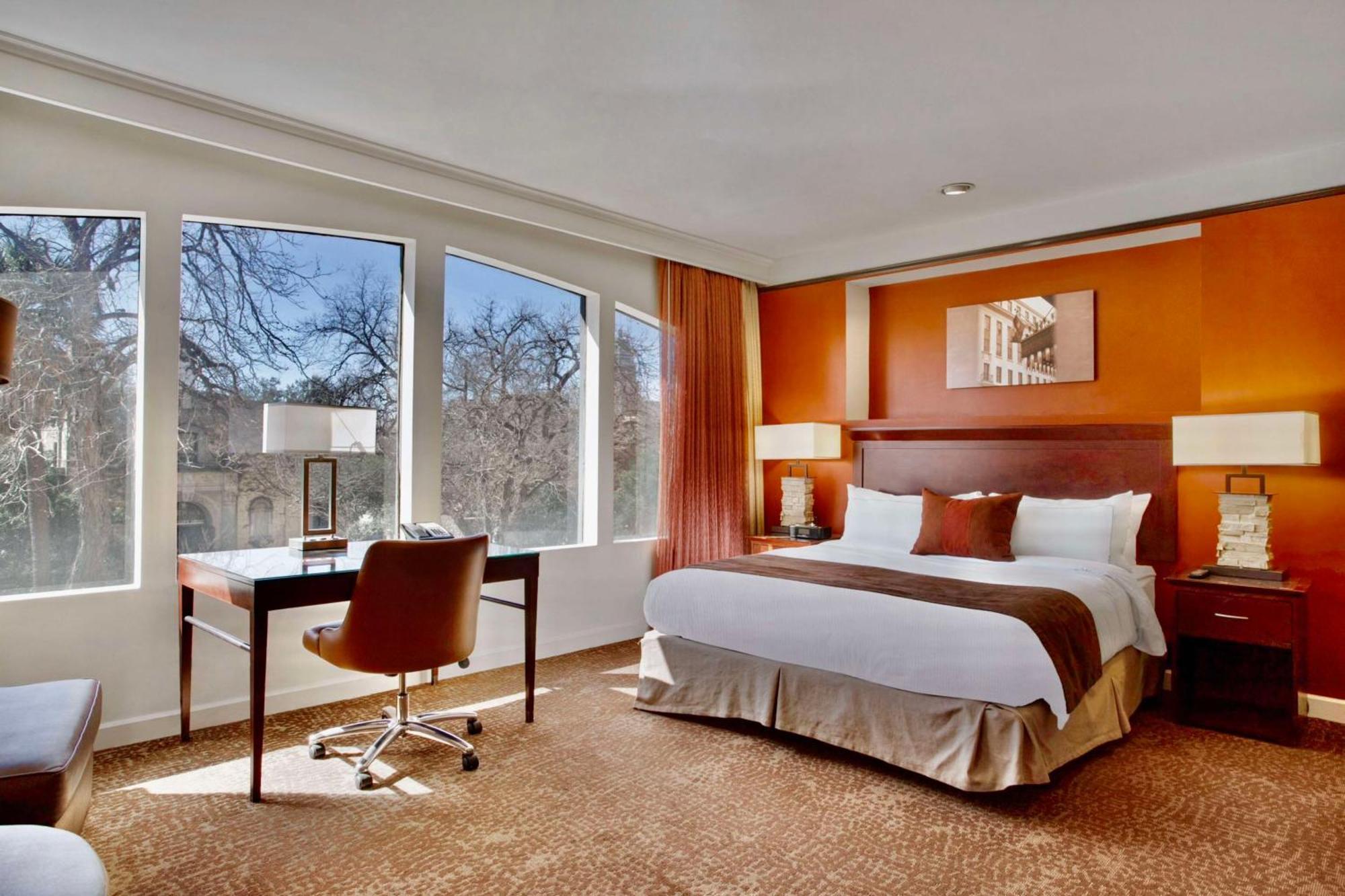 The Emily Morgan - A Doubletree By Hilton Hotel 4*